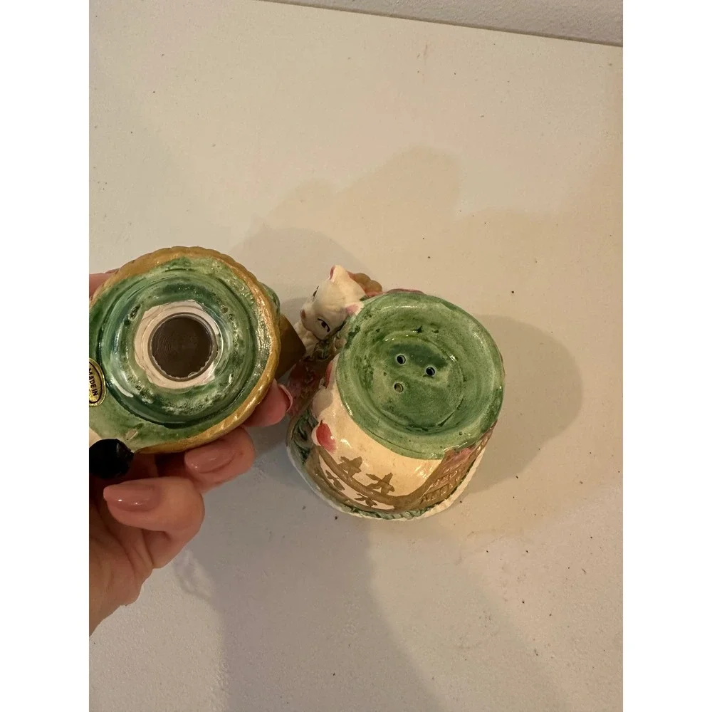 Vintage Ceramic Santa Claus Salt and Pepper Shakers Green Floral with Cats